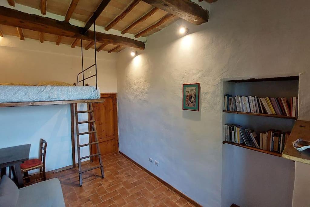 Piccolo Appartamento Monticiano Luaran gambar